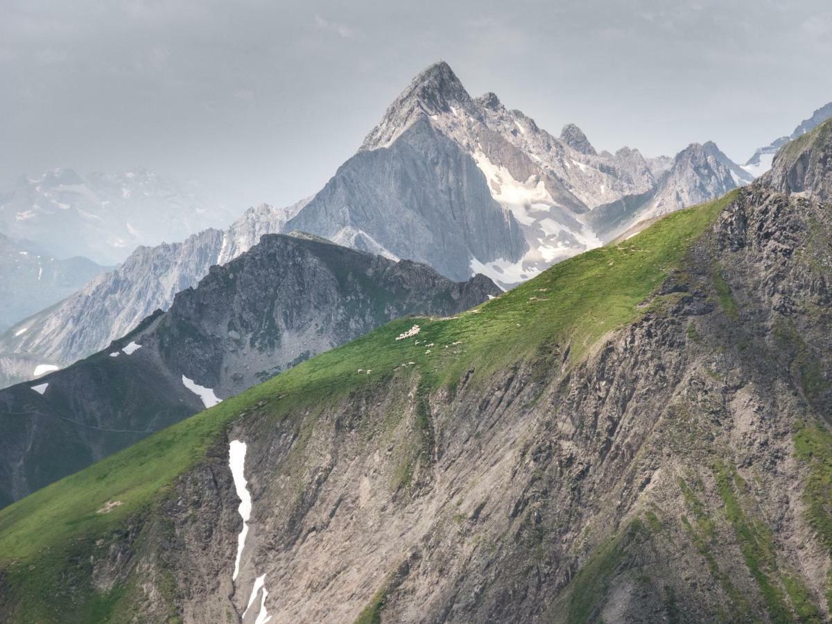 Rosa Canina Superior Sankt Anton am Arlberg Bagian luar foto
